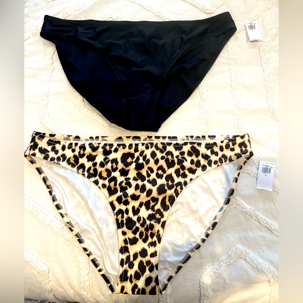 *Never worn with tags: Full coverage swim suit bottoms - black and cheetah print